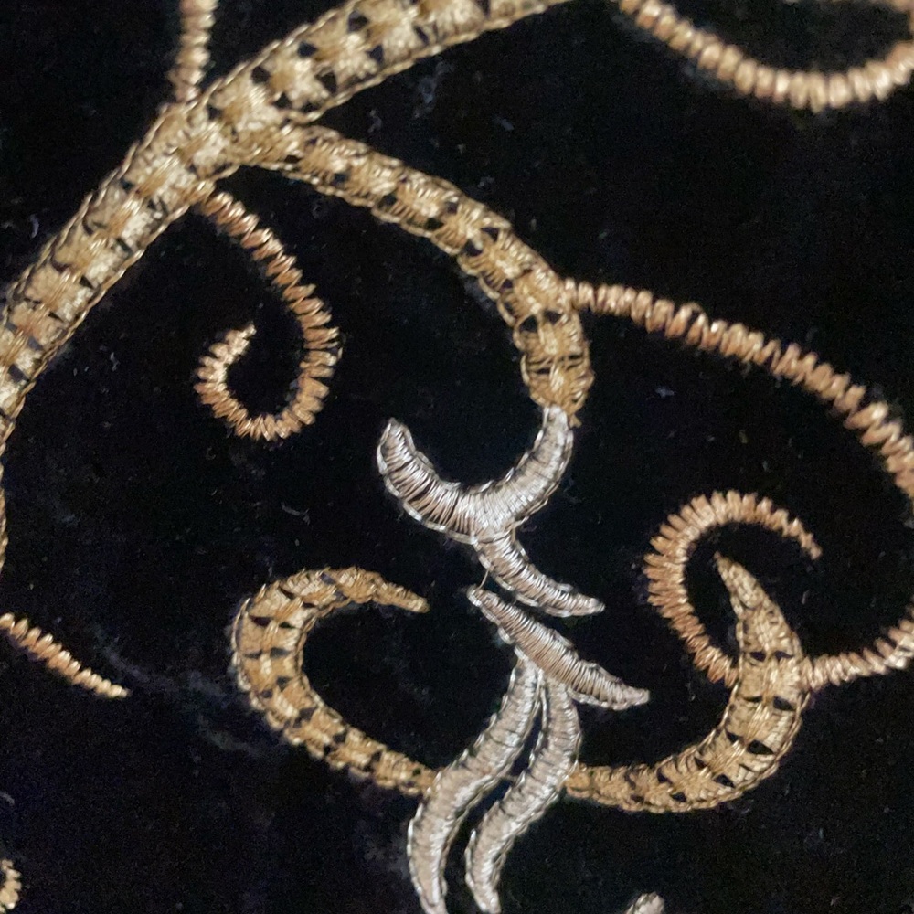 Anthropologie Seen Worn Kept velvet holiday top - Picture 3 of 6